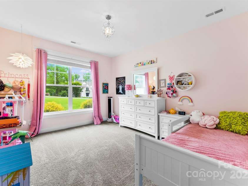 130 Candlewood Drive, Kings Mountain, NC 28086.  MLS# CAR4250871, YatesRealty ID 9368. 