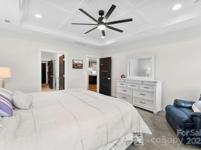 130 Candlewood Drive, Kings Mountain, NC 28086.  MLS# CAR4250871, YatesRealty ID 9368. 