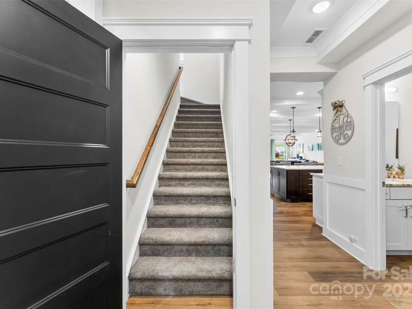 130 Candlewood Drive, Kings Mountain, NC 28086.  MLS# CAR4250871, YatesRealty ID 9368. 