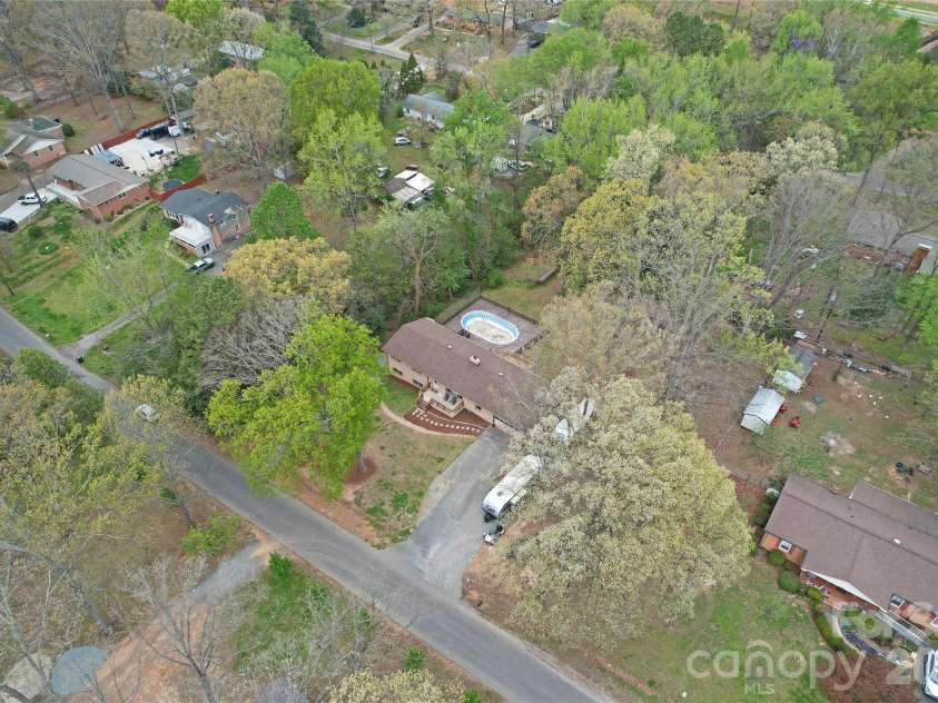 604 Sunnybrook Drive, Monroe, NC 28110.  MLS# CAR4352950, YatesRealty ID 9368. 