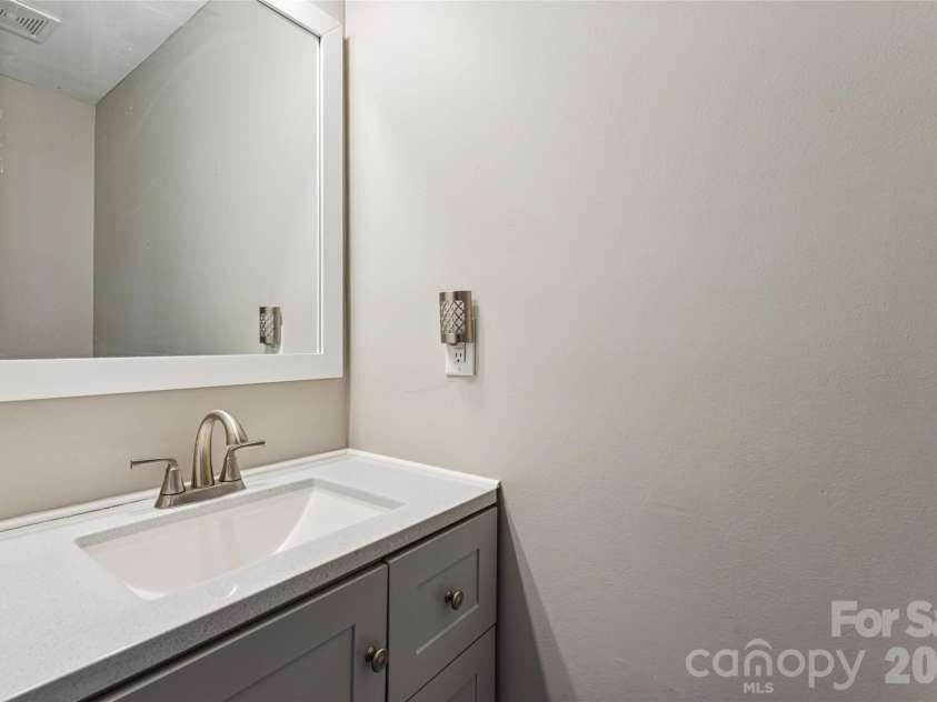 604 Sunnybrook Drive, Monroe, NC 28110.  MLS# CAR4352950, YatesRealty ID 9368. 