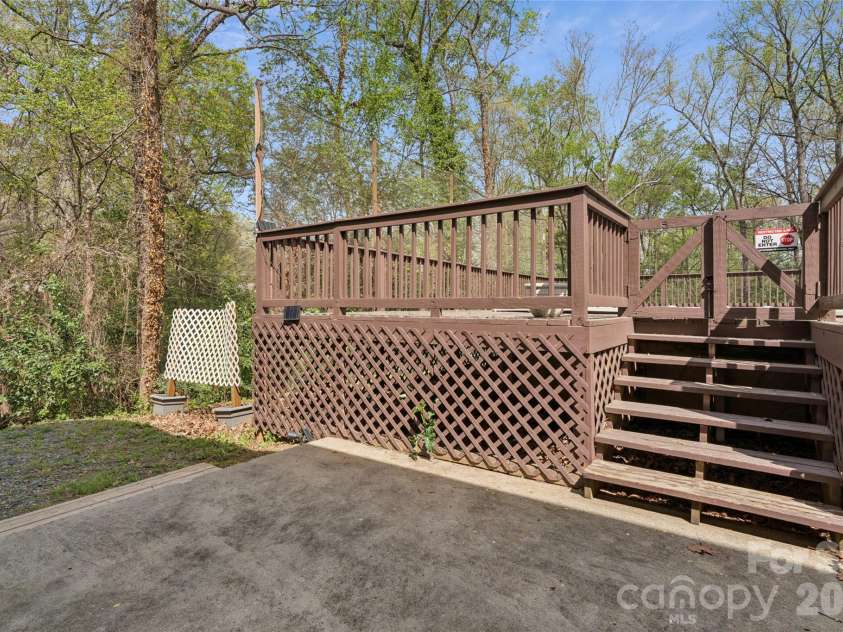 604 Sunnybrook Drive, Monroe, NC 28110.  MLS# CAR4352950, YatesRealty ID 9368. 