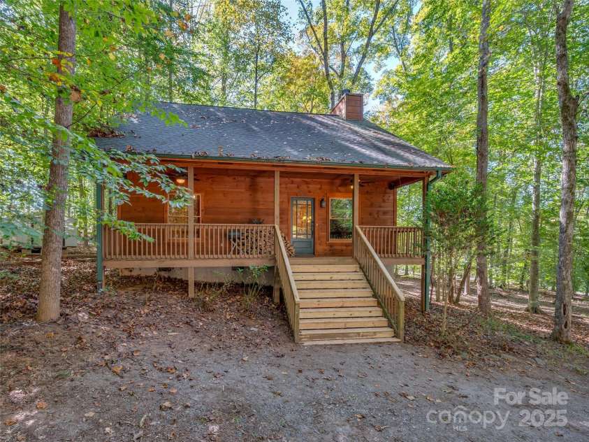 329 Cinnamon Ridge, Rutherfordton, NC 28139.  MLS# CAR4314357, YatesRealty ID 9369. 