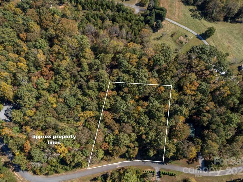 329 Cinnamon Ridge, Rutherfordton, NC 28139.  MLS# CAR4314357, YatesRealty ID 9369. 