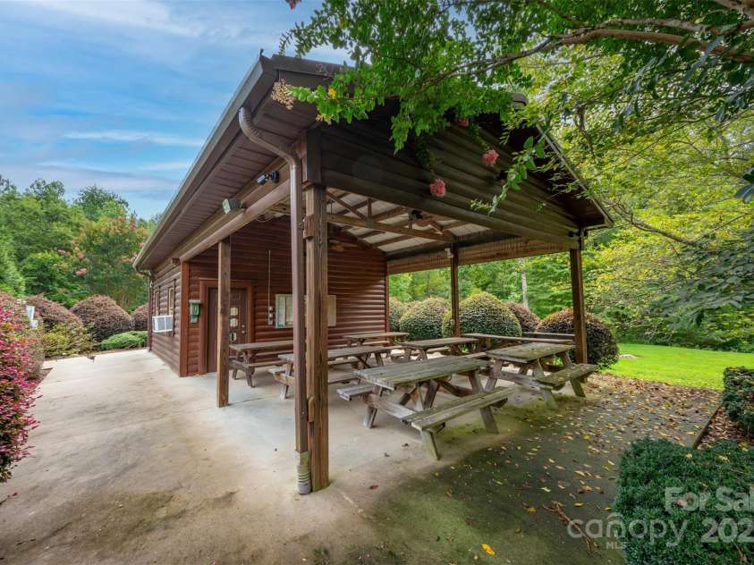 329 Cinnamon Ridge, Rutherfordton, NC 28139.  MLS# CAR4314357, YatesRealty ID 9369. 