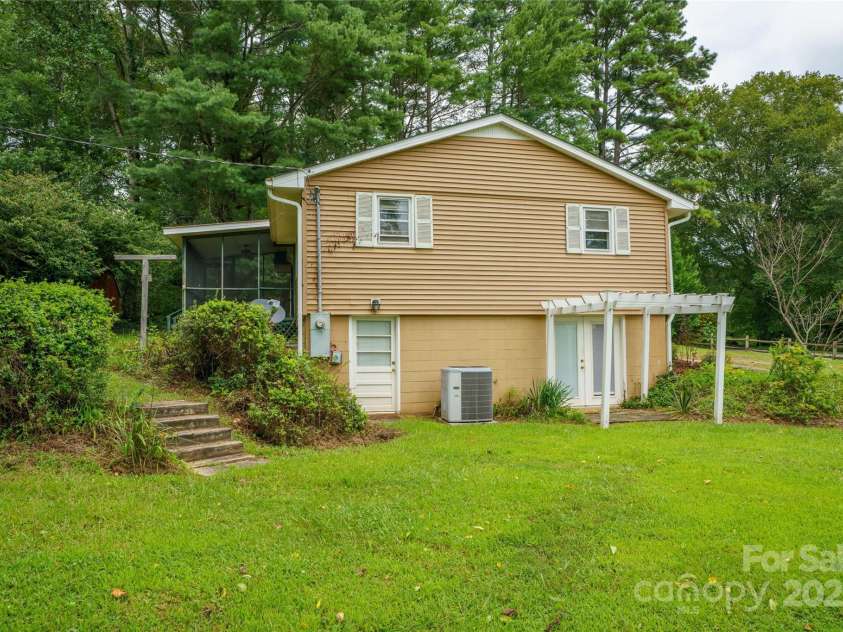 45 Armstrong Road, Etowah, NC 28729.  MLS# CAR4276177, YatesRealty ID 9369. 