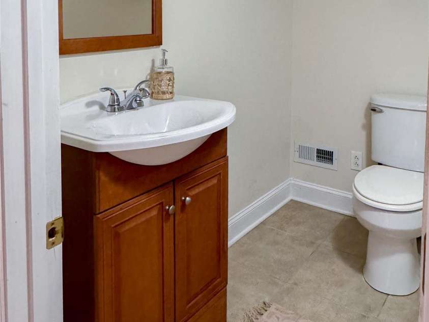 45 Armstrong Road, Etowah, NC 28729.  MLS# CAR4276177, YatesRealty ID 9369. Basement Bathroom