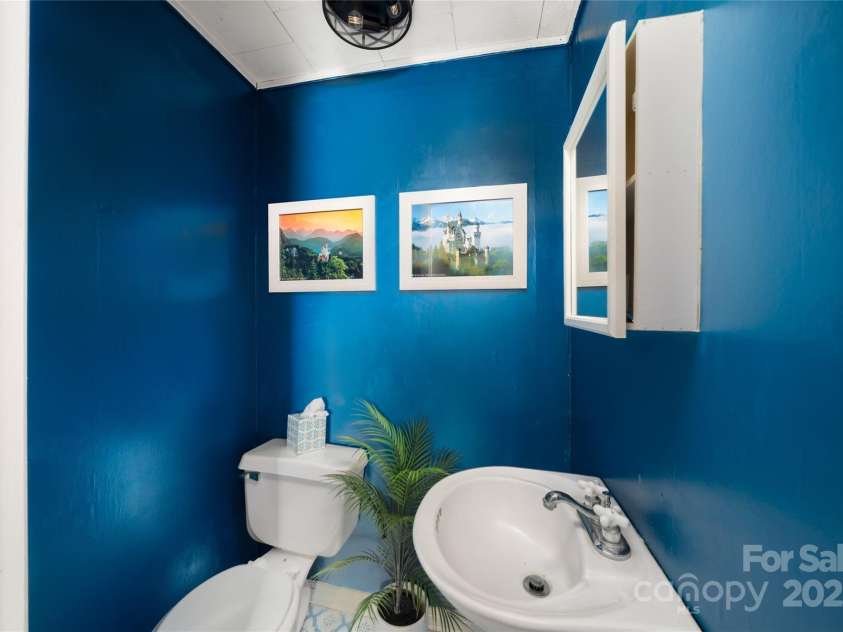 45 Armstrong Road, Etowah, NC 28729.  MLS# CAR4276177, YatesRealty ID 9369. Primary bathroom