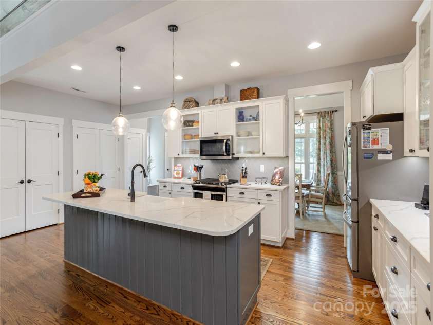 45 Blue Moon Lane, Hendersonville, NC 28739.  MLS# CAR4215959, YatesRealty ID 937. 