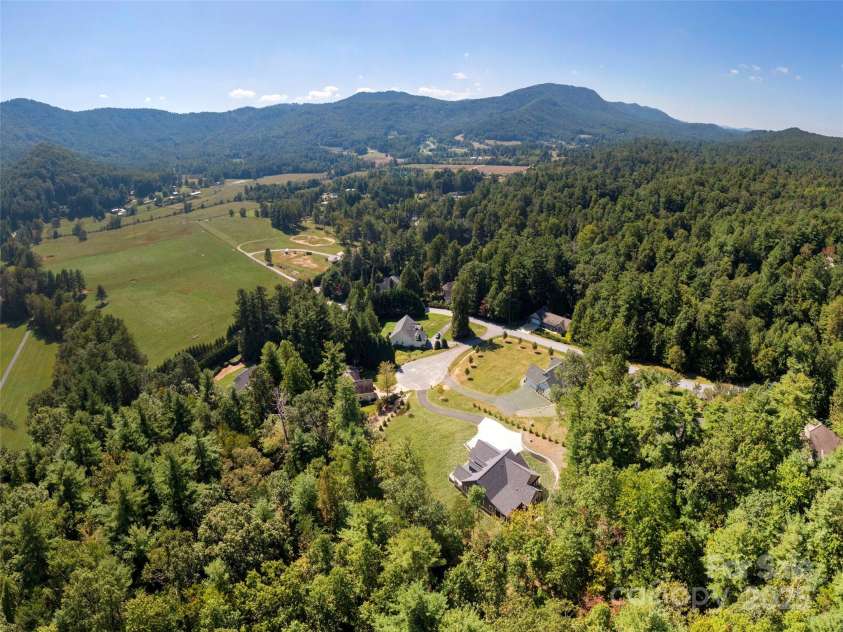 45 Blue Moon Lane, Hendersonville, NC 28739.  MLS# CAR4215959, YatesRealty ID 937. 