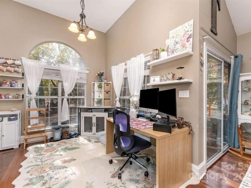 7024 Passeres Court, Charlotte, NC 28215.  MLS# CAR4319983, YatesRealty ID 937. 