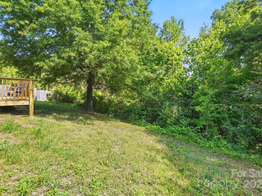 2945 Christian Scott Lane, Charlotte, NC 28214.  MLS# CAR4242532, YatesRealty ID 9370. 
