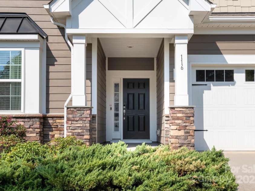 116 Van Gogh Trail, Mount Holly, NC 28120.  MLS# CAR4213955, YatesRealty ID 9371. 