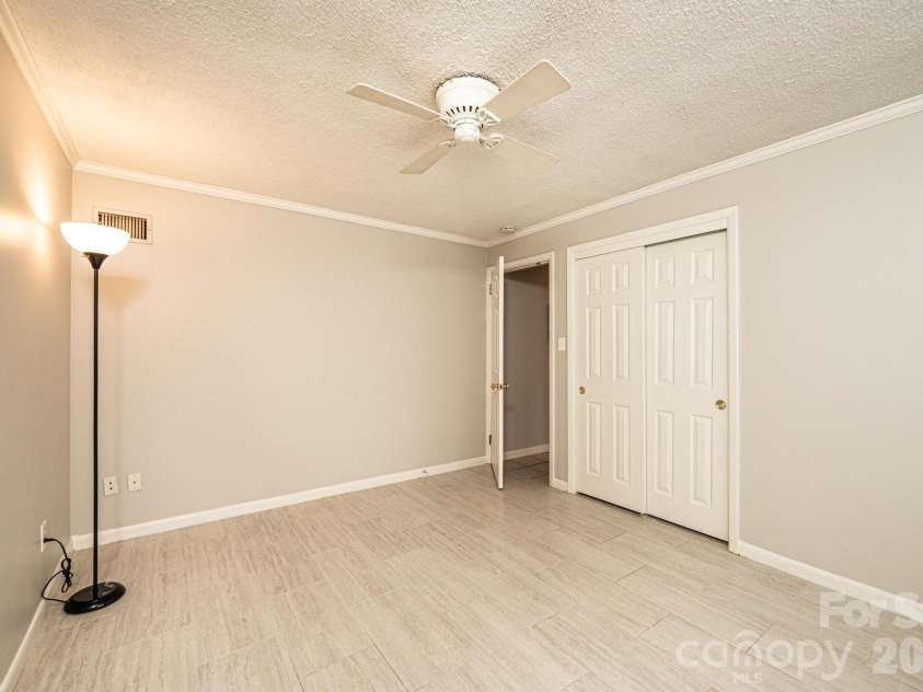 1063 4th Avenue Drive, Hickory, NC 28601.  MLS# CAR4350686, YatesRealty ID 9372. Downstairs bedroom #4