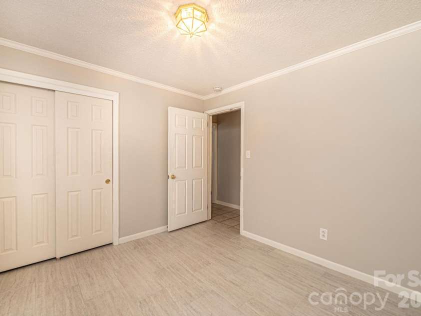 1063 4th Avenue Drive, Hickory, NC 28601.  MLS# CAR4350686, YatesRealty ID 9372. Downstairs bedroom #5