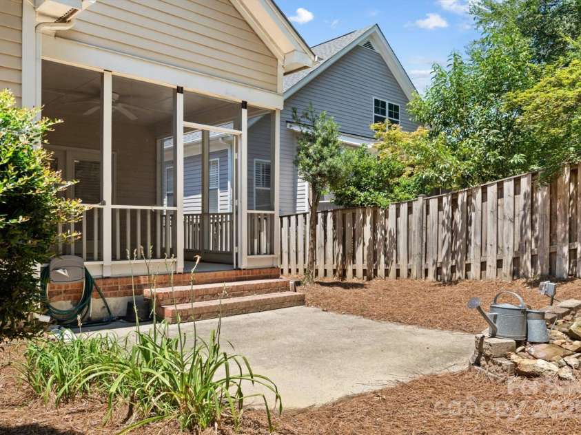 2620 Merion Hills Court, Charlotte, NC 28269.  MLS# CAR4274977, YatesRealty ID 9372. Backyard Patio