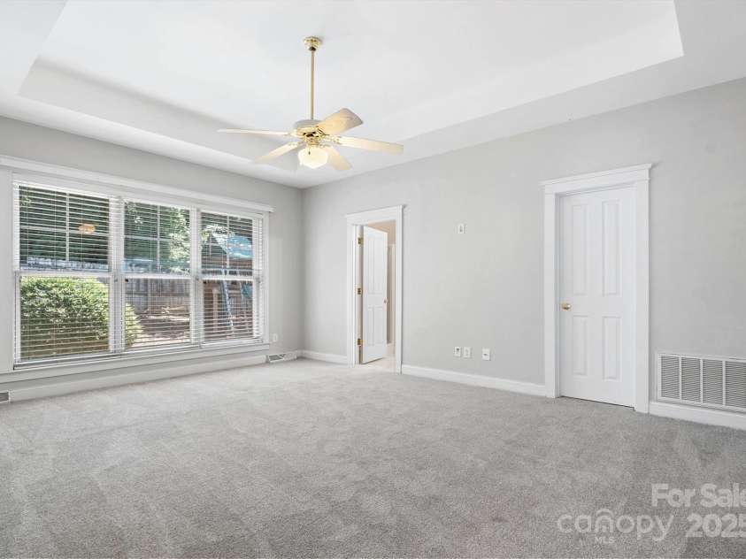 2620 Merion Hills Court, Charlotte, NC 28269.  MLS# CAR4274977, YatesRealty ID 9372. Primary Bedroom