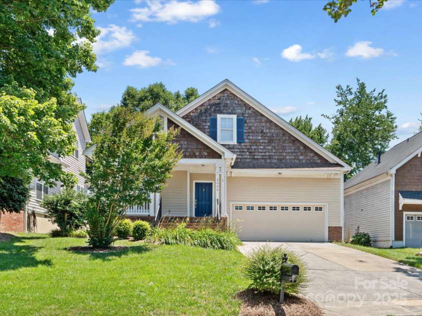 2620 Merion Hills Court, Charlotte, NC 28269.  MLS# CAR4274977, YatesRealty ID 9372. Welcome Home