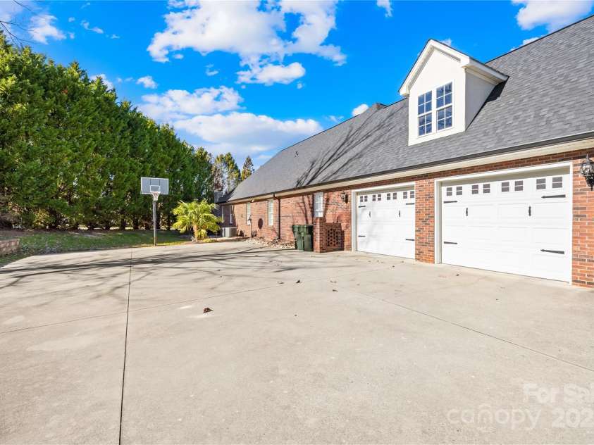 311 Kaitlyn Lane, Kings Mountain, NC 28086.  MLS# CAR4214160, YatesRealty ID 9374. 