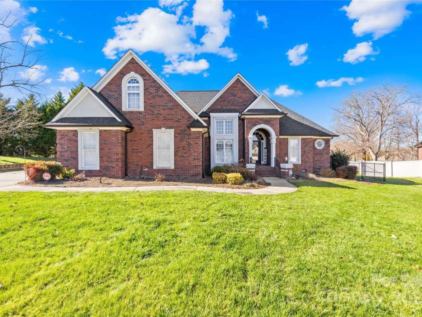 311 Kaitlyn Lane, Kings Mountain, NC 28086.  MLS# CAR4214160, YatesRealty ID 9374. 