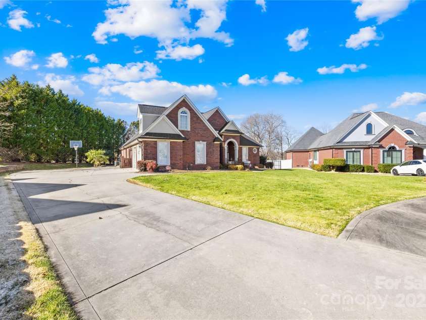 311 Kaitlyn Lane, Kings Mountain, NC 28086.  MLS# CAR4214160, YatesRealty ID 9374. 