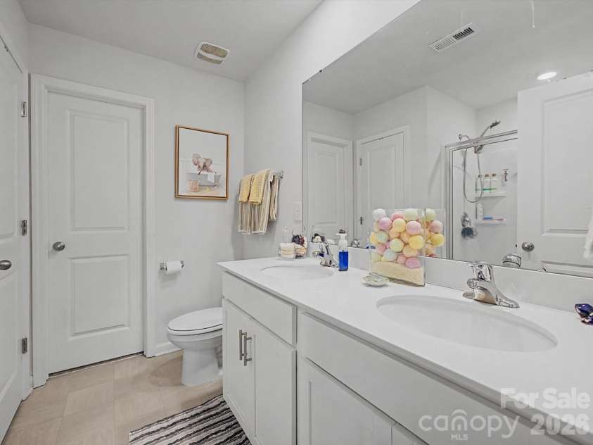 1718 Gaston Mountain Drive, Dallas, NC 28034.  MLS# CAR4340398, YatesRealty ID 9376. 