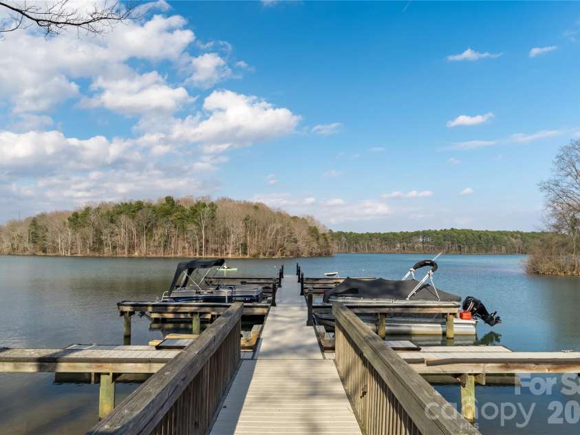 714 Northeast Drive, Davidson, NC 28036.  MLS# CAR4349837, YatesRealty ID 9377. Boat Slips available through Property Management.