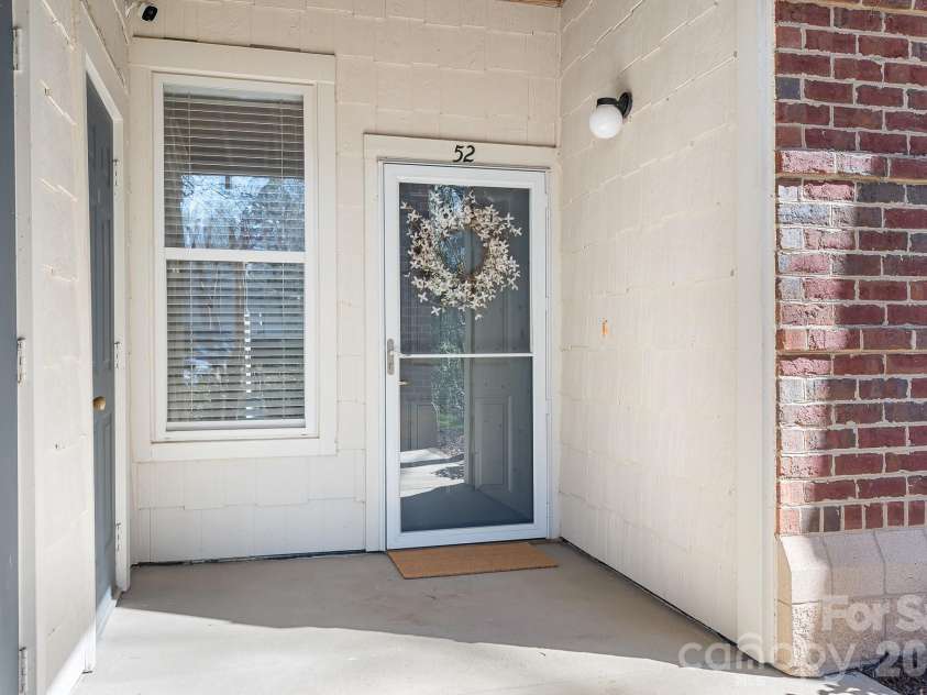 714 Northeast Drive, Davidson, NC 28036.  MLS# CAR4356526, YatesRealty ID 9377. 