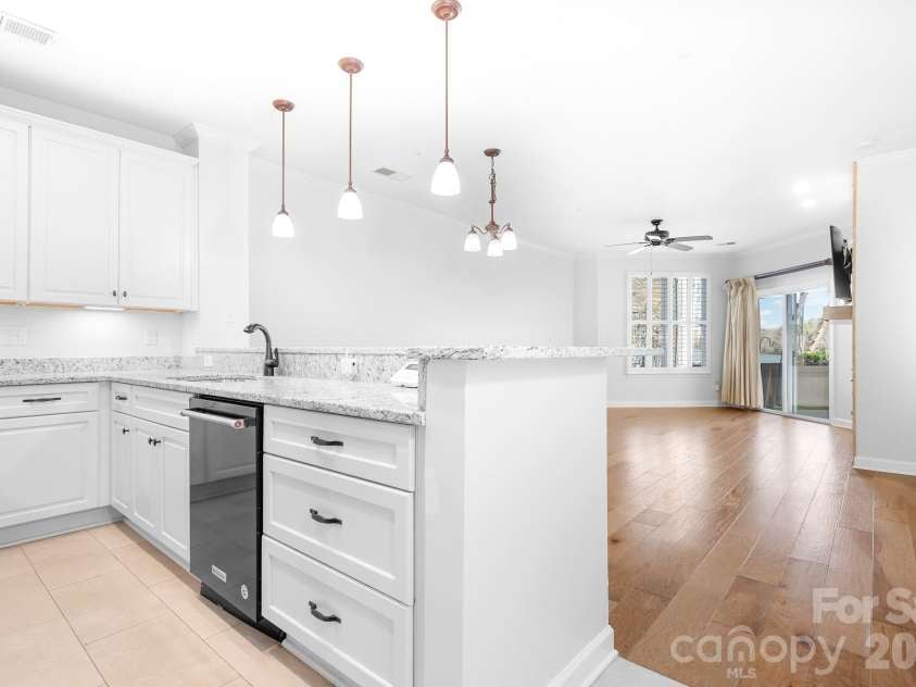 714 Northeast Drive, Davidson, NC 28036.  MLS# CAR4356526, YatesRealty ID 9377. 