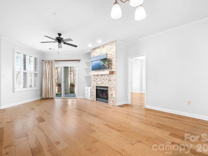714 Northeast Drive, Davidson, NC 28036.  MLS# CAR4356526, YatesRealty ID 9377. 