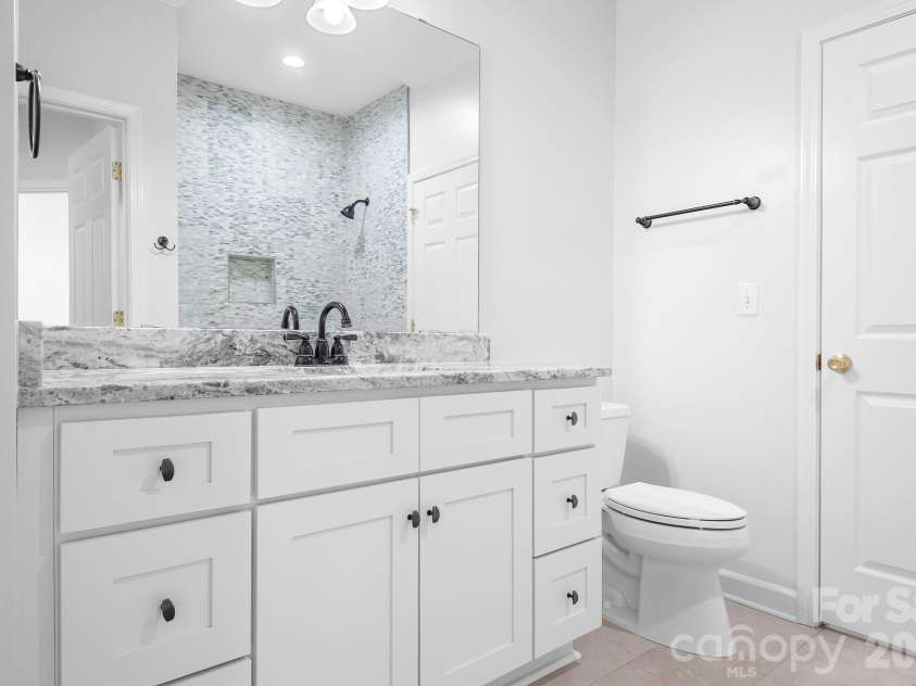 714 Northeast Drive, Davidson, NC 28036.  MLS# CAR4356526, YatesRealty ID 9377. 