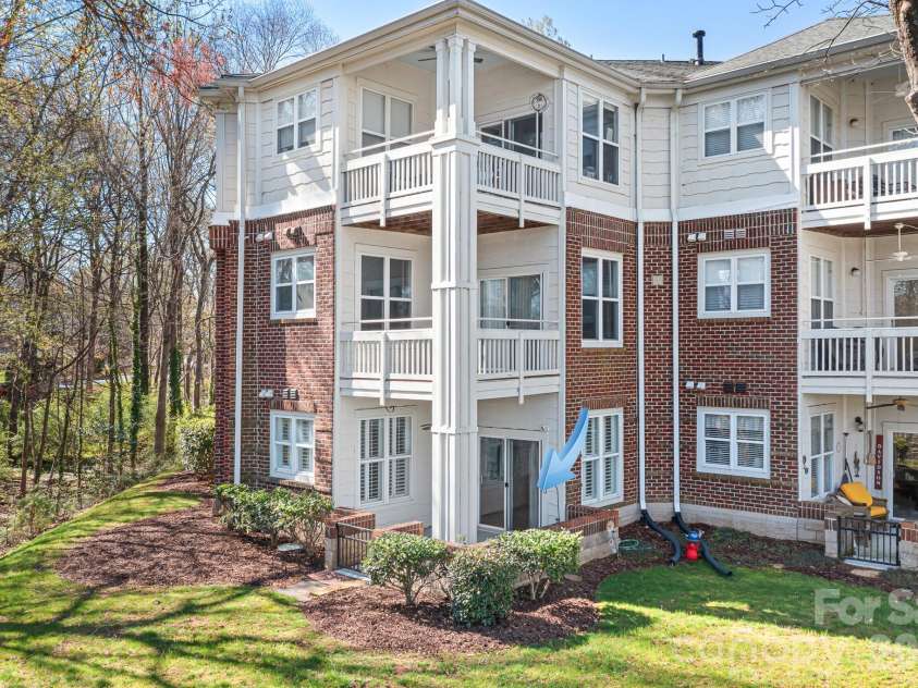714 Northeast Drive, Davidson, NC 28036.  MLS# CAR4356526, YatesRealty ID 9377. 