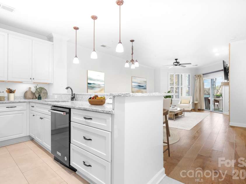 714 Northeast Drive, Davidson, NC 28036.  MLS# CAR4356526, YatesRealty ID 9377. 