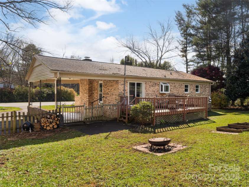 9232 Boylston Highway, Mills River, NC 28759.  MLS# CAR4198916, YatesRealty ID 9377. 
