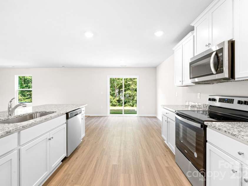 1157 Nia Road, Charlotte, NC 28215.  MLS# CAR4316800, YatesRealty ID 9378. 