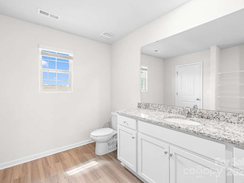 1157 Nia Road, Charlotte, NC 28215.  MLS# CAR4316800, YatesRealty ID 9378. 