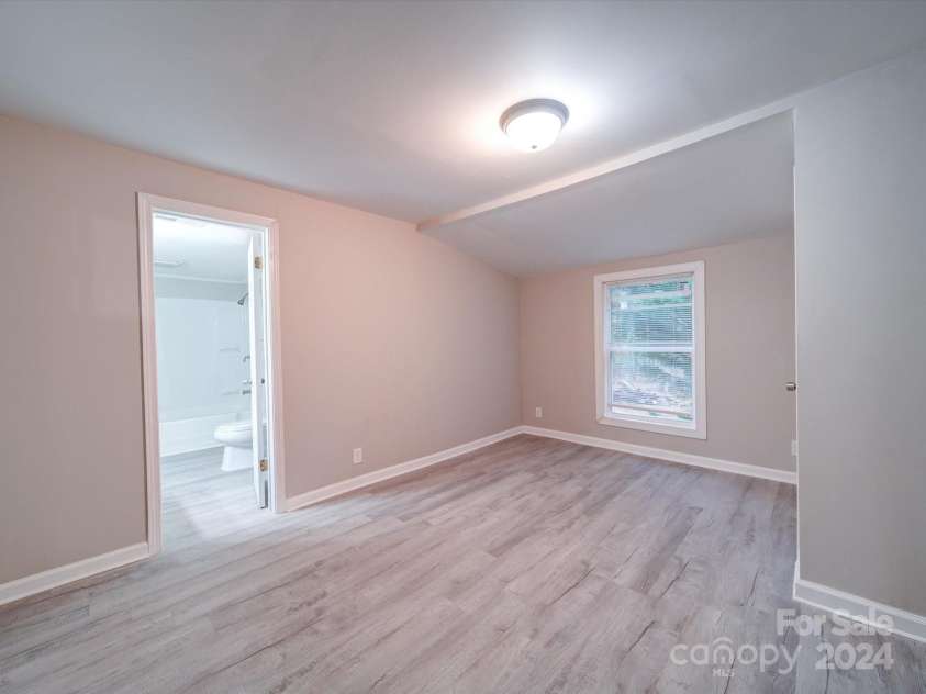 208 Oakland Drive, Lowell, NC 28098.  MLS# CAR4207278, YatesRealty ID 9378. Second Bedroom