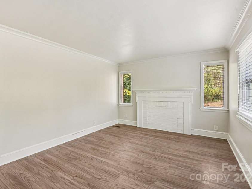 2996 Shady Lane, Charlotte, NC 28208.  MLS# CAR4320461, YatesRealty ID 9379. 