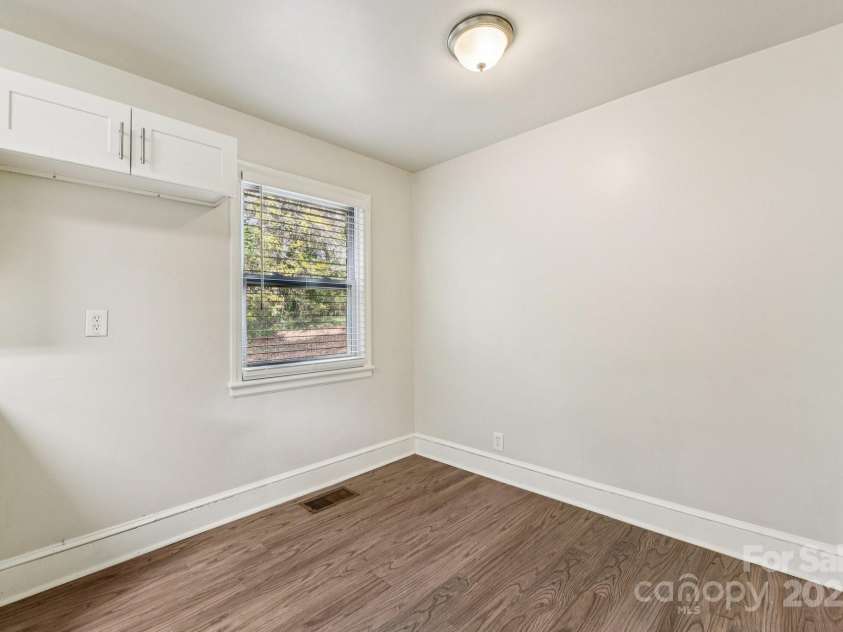 2996 Shady Lane, Charlotte, NC 28208.  MLS# CAR4320461, YatesRealty ID 9379. 