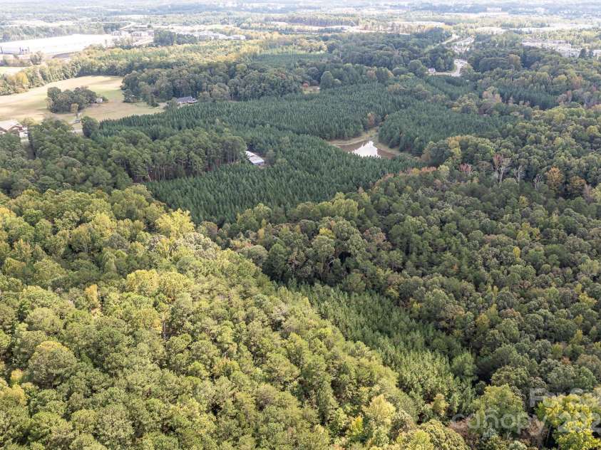 11001 Mount Holly Hntrsvlle Road, Huntersville, NC 28078.  MLS# CAR4219368, YatesRealty ID 938. 