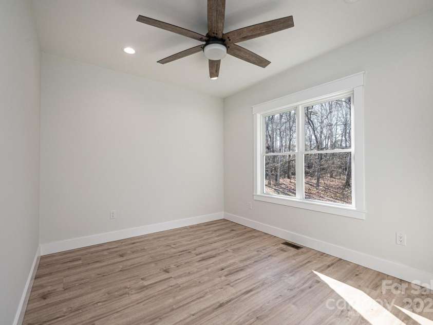 1328 33rd Avenue Drive, Hickory, NC 28601.  MLS# CAR4327859, YatesRealty ID 938. Main Level #2 Bedroom