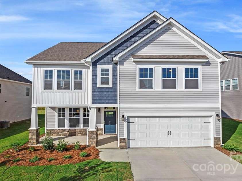 606 Fox Cove Road, Hendersonville, NC 28792.  MLS# CAR4242600, YatesRealty ID 9381. Photos are representative