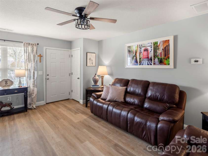 99 Sunny Meadows Boulevard, Arden, NC 28704.  MLS# CAR4347586, YatesRealty ID 9381. 