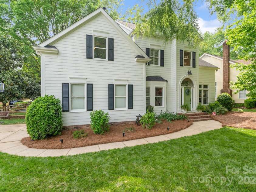 3134 Old Chapel Lane, Charlotte, NC 28210.  MLS# CAR4251730, YatesRealty ID 9382. 