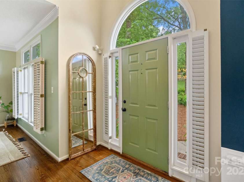 3134 Old Chapel Lane, Charlotte, NC 28210.  MLS# CAR4251730, YatesRealty ID 9382. 