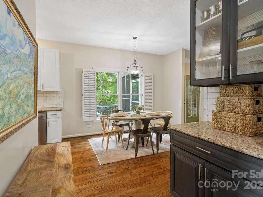 3134 Old Chapel Lane, Charlotte, NC 28210.  MLS# CAR4251730, YatesRealty ID 9382. 