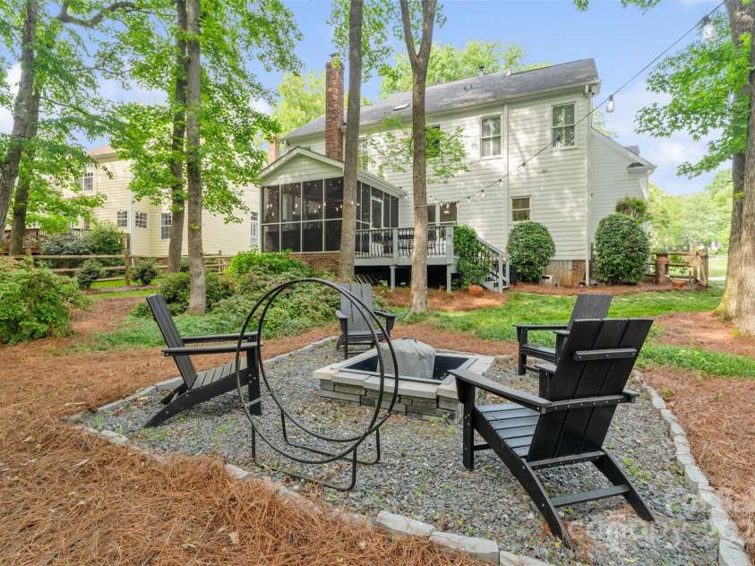 3134 Old Chapel Lane, Charlotte, NC 28210.  MLS# CAR4251730, YatesRealty ID 9382. 