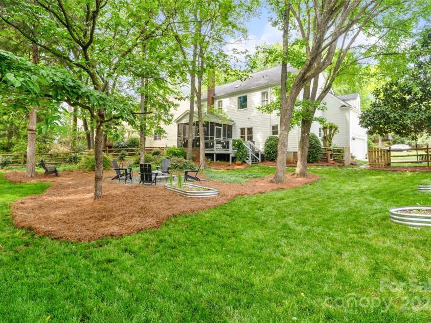 3134 Old Chapel Lane, Charlotte, NC 28210.  MLS# CAR4251730, YatesRealty ID 9382. 