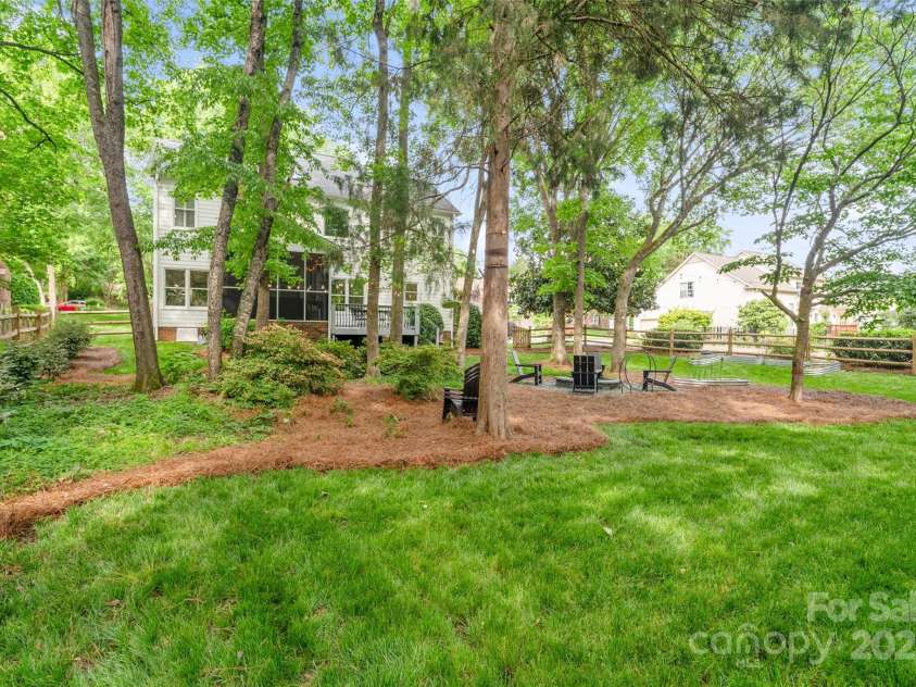 3134 Old Chapel Lane, Charlotte, NC 28210.  MLS# CAR4251730, YatesRealty ID 9382. 