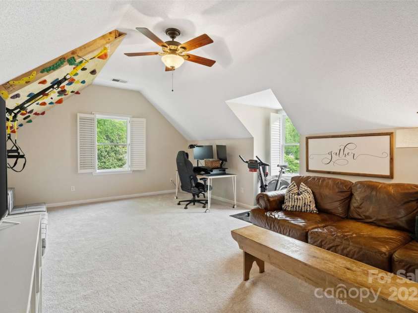 3134 Old Chapel Lane, Charlotte, NC 28210.  MLS# CAR4251730, YatesRealty ID 9382. Bonus room/Bedroom